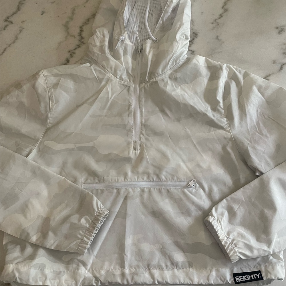 80eighty White Camo Pullover Jacket size small EUC worn once snow camo